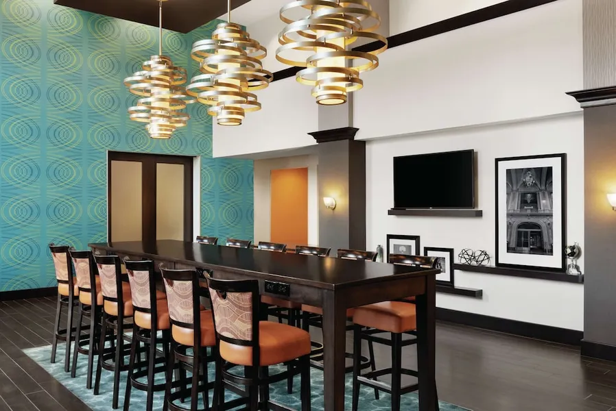 Hampton Inn & Suites Mishawaka/South Bend at Heritage Square hotel detail image 2