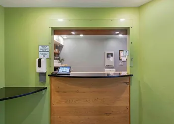 Extended Stay America Select Suites - Cleveland - Airport hotel thumbnail 2