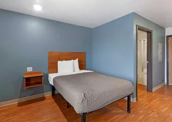Extended Stay America Select Suites - Cleveland - Airport hotel thumbnail 3
