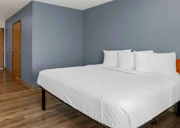Extended Stay America Select Suites - Cleveland - Airport hotel thumbnail 4
