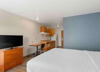 Extended Stay America Select Suites - Cleveland - Airport hotel thumbnail 8