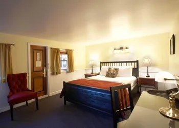 Delta King Hotel hotel thumbnail 4
