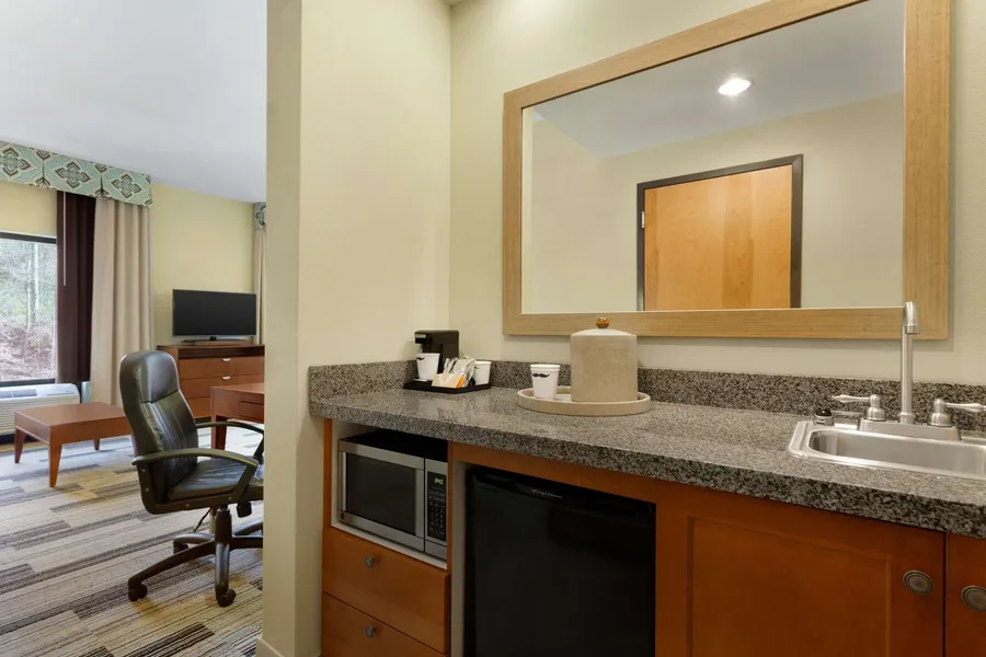 Hampton Inn & Suites Birmingham East Irondale hotel detail image 6