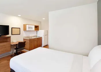 WoodSpring Suites Lake Charles hotel thumbnail 7
