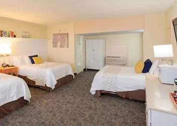 Gaido's Seaside Inn hotel thumbnail 3