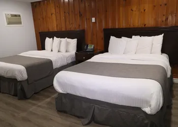 Algonquin Lakeside Resort hotel thumbnail 6