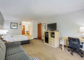 Quality Inn Gulf Shores Airport hotel thumbnail 5