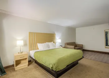 Quality Inn Gulf Shores Airport hotel thumbnail 6