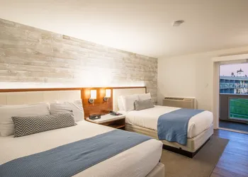 SeaCrest OceanFront Hotel hotel thumbnail 4