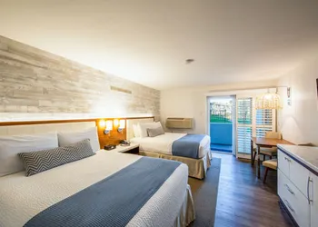 SeaCrest OceanFront Hotel hotel thumbnail 8