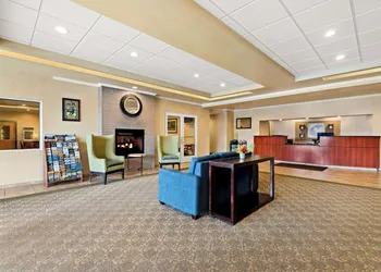 Comfort Inn & Suites Creswell hotel thumbnail 2