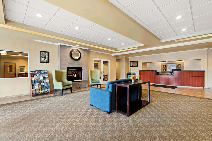 Comfort Inn & Suites Creswell hotel detail image 2