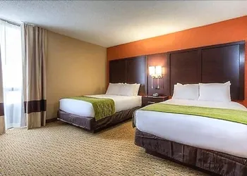 Comfort Inn & Suites Evansville Airport hotel thumbnail 7