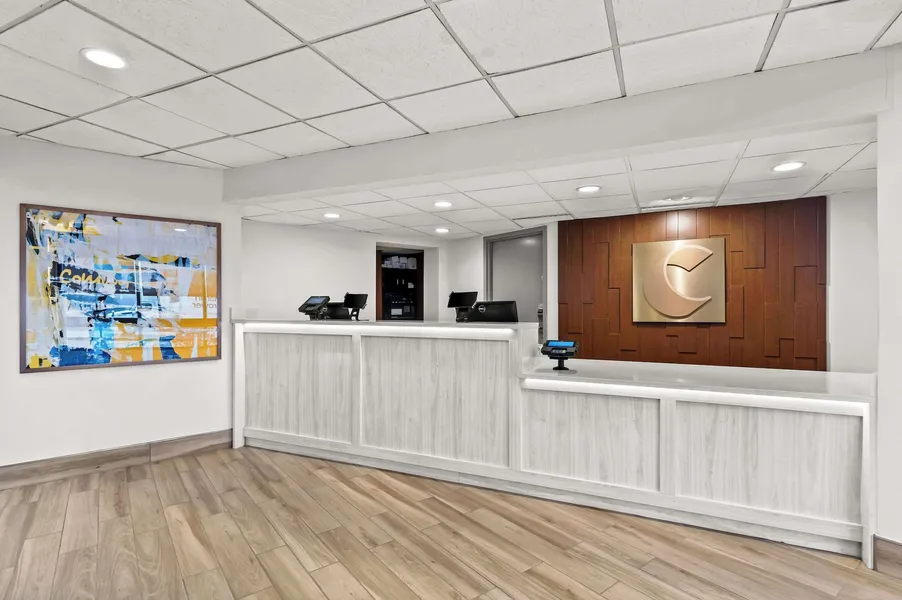 Comfort Inn & Suites Evansville Airport hotel detail image 2