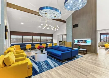 Comfort Inn & Suites Evansville Airport hotel thumbnail 3