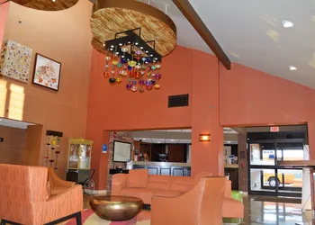 Comfort Inn & Suites Evansville Airport hotel thumbnail 4