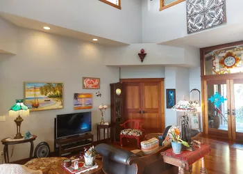 Kona Palace in Captain Cook hotel thumbnail 2