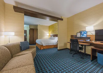 Fairfield Inn and Suites by Marriott Kamloops hotel thumbnail 4