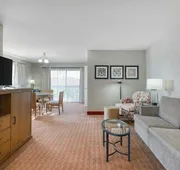 SureStay Hotel by Best Western Camarillo hotel detail image 4