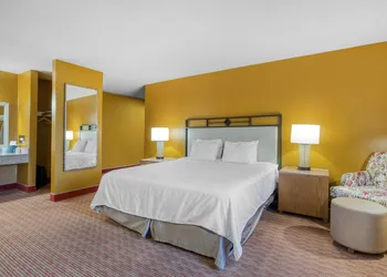 SureStay Hotel by Best Western Camarillo hotel thumbnail 8