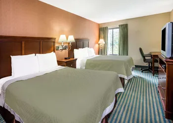 Days Inn by Wyndham Westminster hotel thumbnail 6