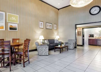 Days Inn by Wyndham Westminster hotel thumbnail 3