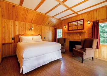 Pine Bungalows hotel thumbnail 7
