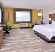 Holiday Inn Express Hotel & Suites Elgin by IHG hotel detail image 7