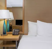 La Quinta Inn & Suites by Wyndham West Palm Beach Airport hotel detail image 5