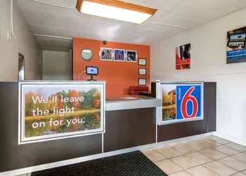 Motel 6 New Stanton, PA hotel thumbnail 2