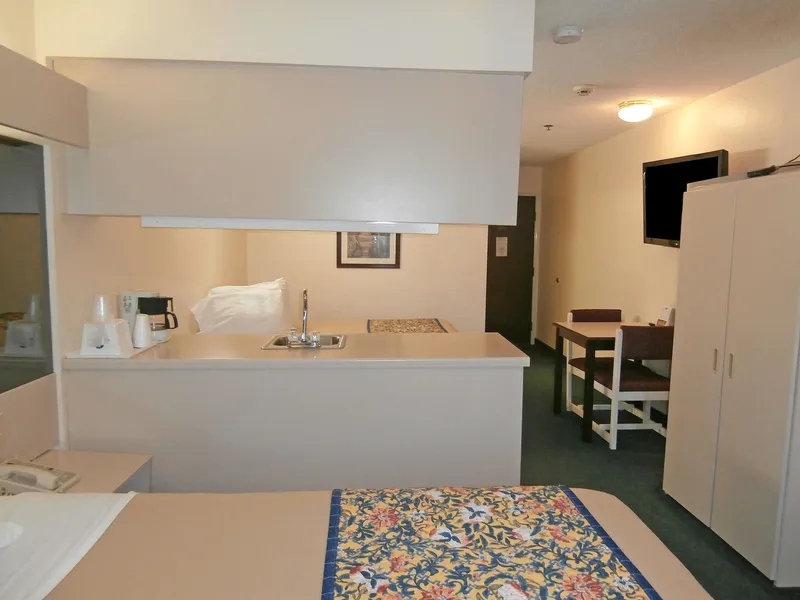 Americas Best Value Inn & Suites McDonough hotel detail image 2