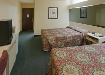 Americas Best Value Inn & Suites McDonough hotel thumbnail 6