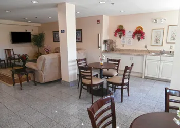 Americas Best Value Inn & Suites McDonough hotel thumbnail 8
