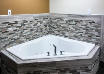 Quality Inn New London hotel thumbnail 4