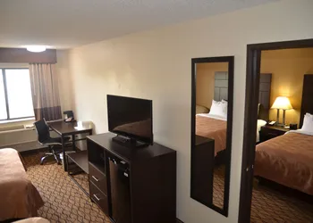 Quality Inn New London hotel thumbnail 6