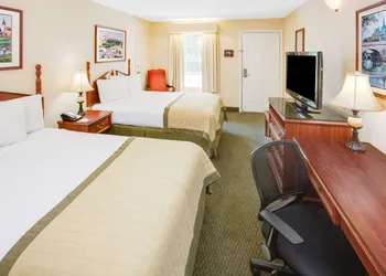 Baymont by Wyndham Ozark hotel thumbnail 4