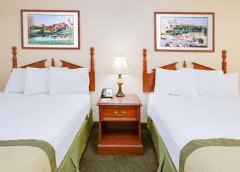 Baymont by Wyndham Ozark hotel thumbnail 6