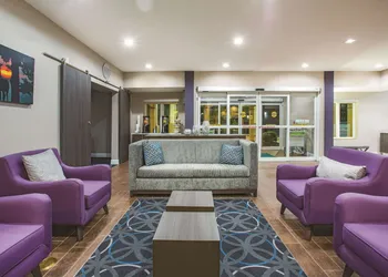 La Quinta Inn & Suites by Wyndham Russellville hotel thumbnail 3
