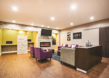 La Quinta Inn & Suites by Wyndham Russellville hotel thumbnail 4