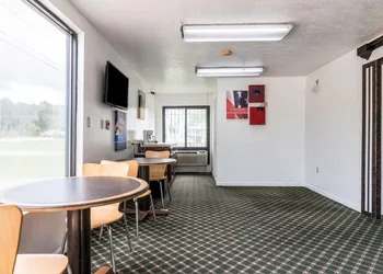 Motel 6 Attalla, AL hotel thumbnail 3