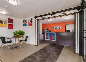 Motel 6 Attalla, AL hotel thumbnail 7