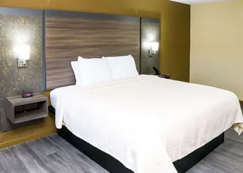 Rodeway Inn Phenix City - Columbus hotel thumbnail 2