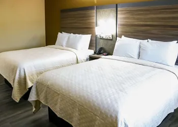 Rodeway Inn Phenix City - Columbus hotel thumbnail 3