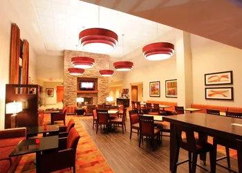 Hampton Inn & Suites Phoenix Chandler-Fashion Center AZ hotel thumbnail 2