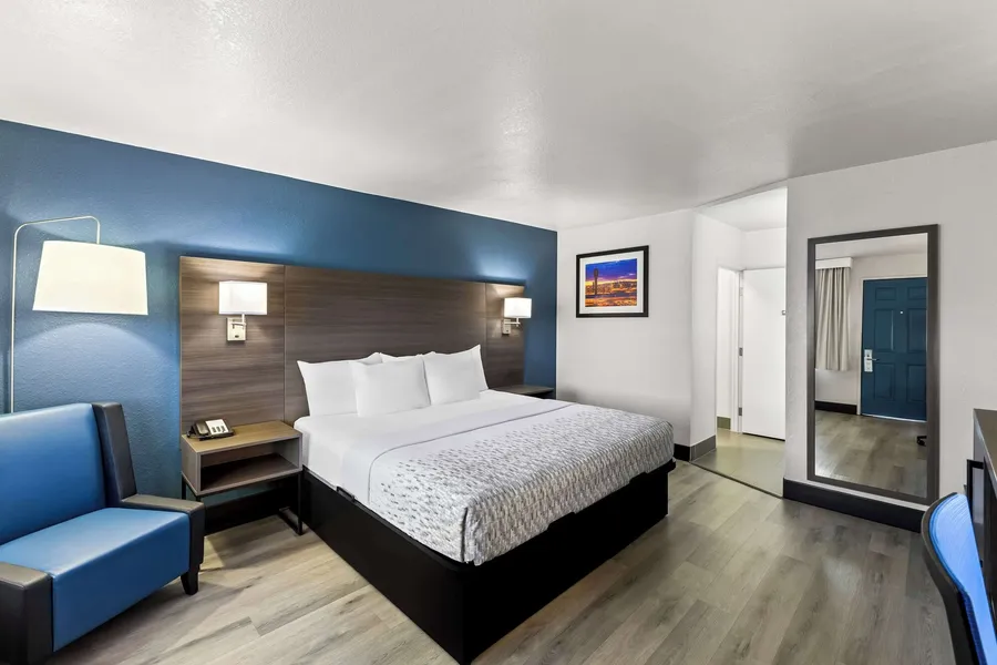 SureStay By Best Western Phoenix Airport hotel detail image 6