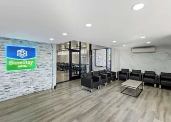 SureStay By Best Western Phoenix Airport hotel thumbnail 2