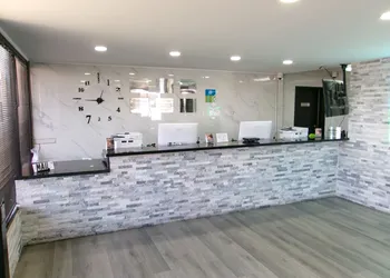 SureStay By Best Western Phoenix Airport hotel thumbnail 4