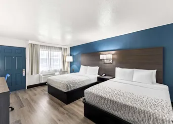 SureStay By Best Western Phoenix Airport hotel thumbnail 7