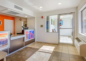 Motel 6 Phoenix North - Bell Road hotel thumbnail 2