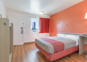 Motel 6 Phoenix North - Bell Road hotel thumbnail 7